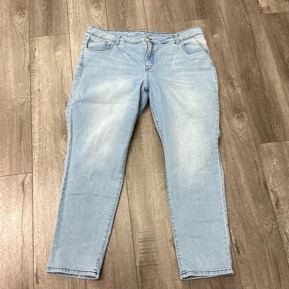 Style & Co. plus size slim leg light blue jeans size 20w excellent condition